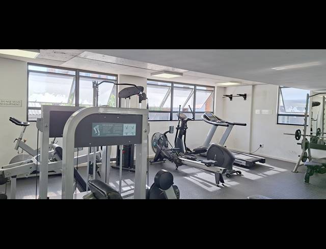 2 bed property to rent in OBSERVATORY